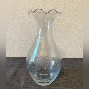 VTG Lenox Expressions Of The Heart Daisy Floral Etched Blue Glass 10 Vase - IEC